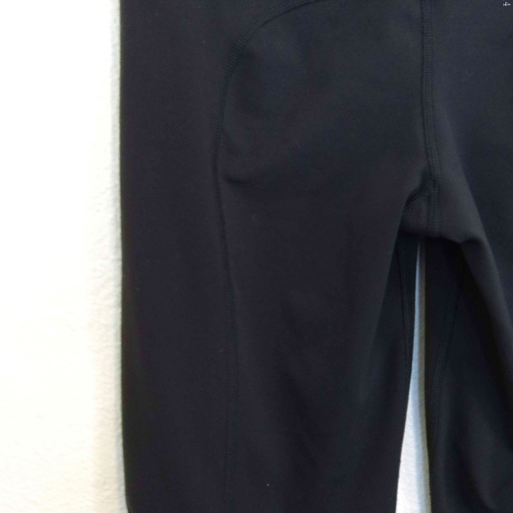 LULULEMON WORKOUT LEGGINGS - Picture 3 of 8